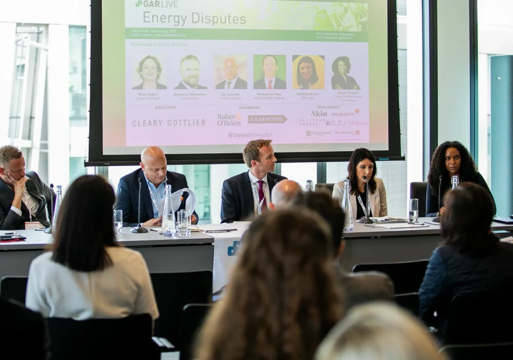 Risteard De Paor debating international energy conflicts
